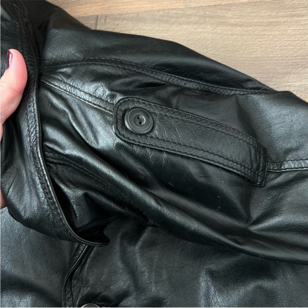 Vintage Black Leather Coat - Picture 6 of 16